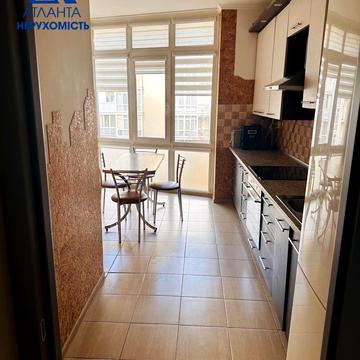 Максима Кривоноса вул., 1