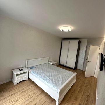 Бориса Гмирі вул., 8-Б