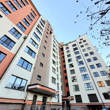 Оренда 2 к кв-ра біля парку та озера.