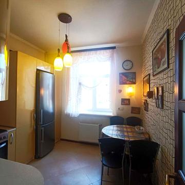 D1A Сдам 2к.кв. Холодная Гора. Автономное отопление. Гараж.