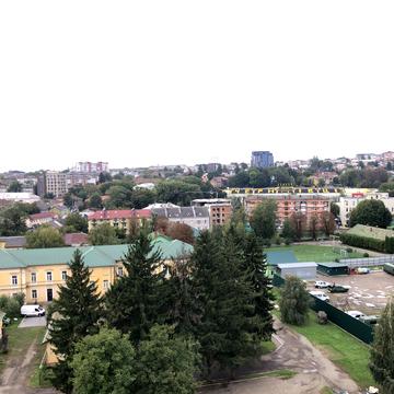 Володимира Великого вул., 2в