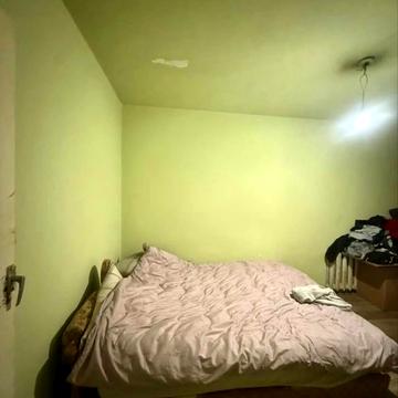 Михайла Грушевського вул., 64