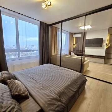 Причальна вул., 10