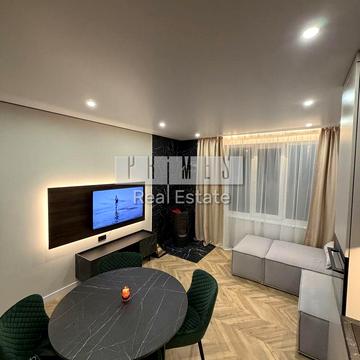 Абрикосова вул., 4