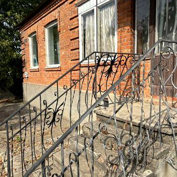 Продаю будинок на двух ділянках землі