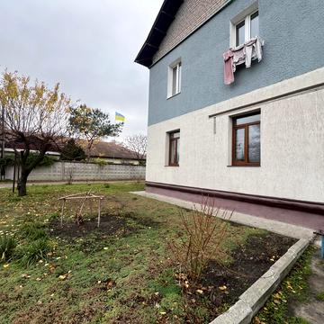 Молодіжна вул., 3