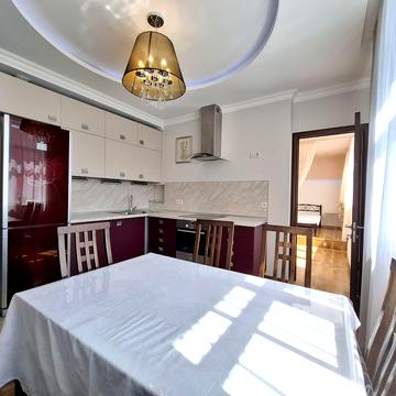 Валерія Лобановського просп. (Червонозоряний), 4-В