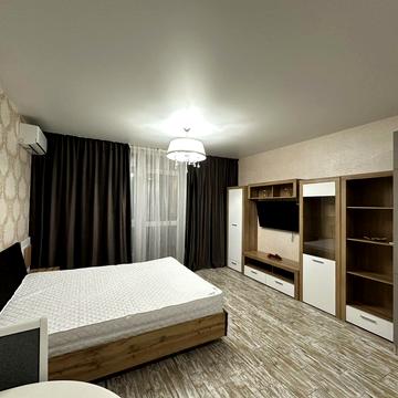 Предславинська вул., 53