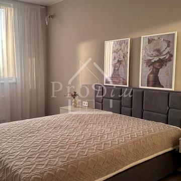 Сімї Стешенків вул. (Тимофія Строкача), 9