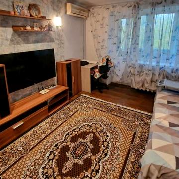 Євгена Танцюри вул., 5