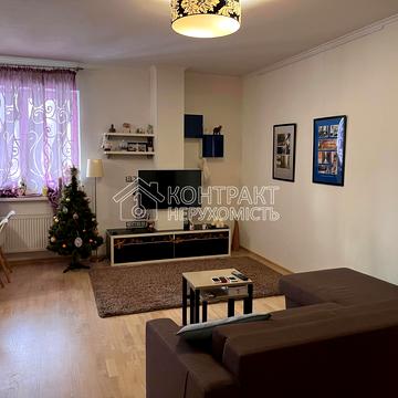 Підлісна вул., 1а