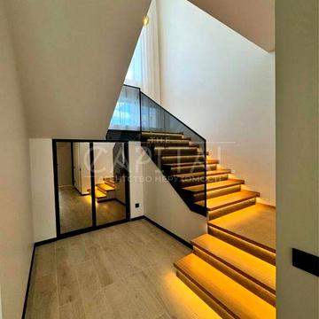 Продаж Таунхаусу з ремонтом 125м2, оскорки , Закрите КМ