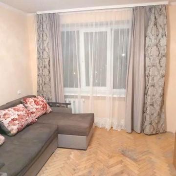 Івана Пулюя вул., 5