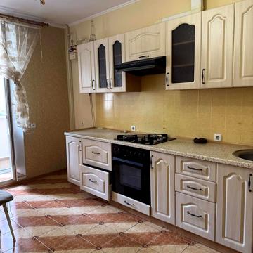 Академіка Сахарова вул., 20