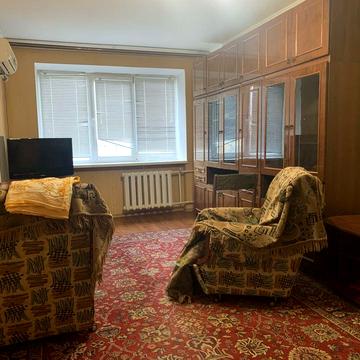 Сдам 2х комн квартиру на Победе