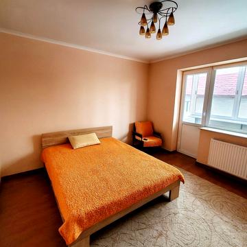 Михайла Гориня вул. (), 8