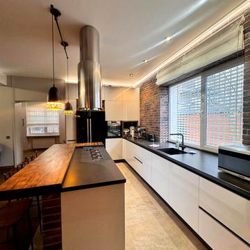 Семена Яхненка вул. (Бабушкіна), 28