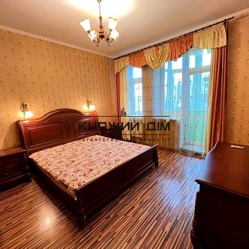 Дмитрівська вул., 52-Б