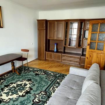 Кирила Трильовського вул., 5