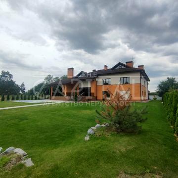 Центральна вул.