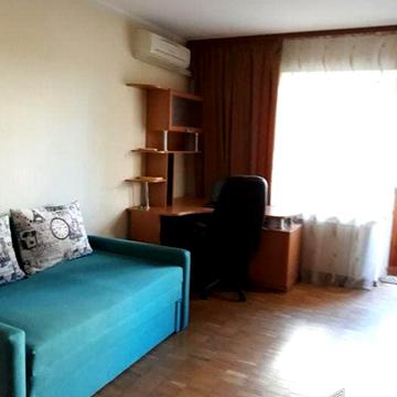 Володимира Івасюка просп. (Героїв Сталінграду), 33/35