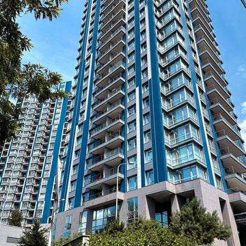 Джона Маккейна вул. (Івана Кудрі), 7