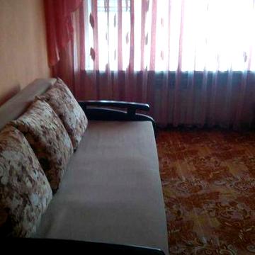 ЗДАМ 2-кімнатну квартиру по вул. Милославська (після ремонту)