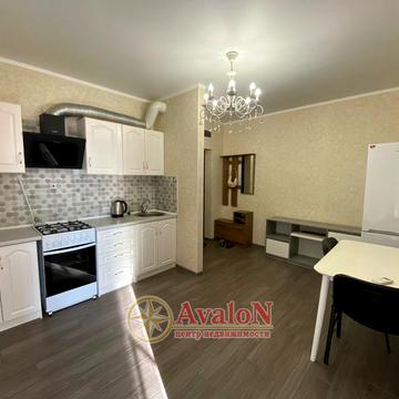 Академіка Сахарова вул., 9