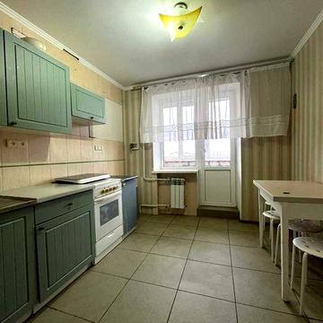 Довгострокова оренда 2-х кімнатної квартири по вул.Руставі.