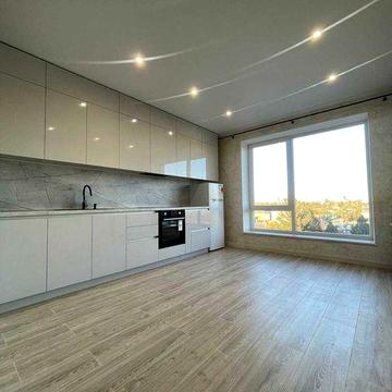 Продам квартиру Новобудова