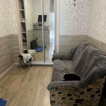 Богдана Хмельницького вул., 25