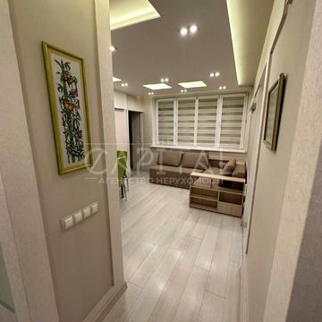 Тараса Шевченка бульв., 38