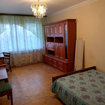 Райдужна вул., 9