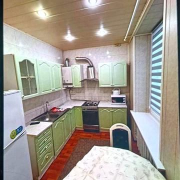 1-кімнатна квартира, 30 м², 1/4 поверх — Сталінка, цегляний будинок