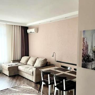 Золотоустівська вул., 30