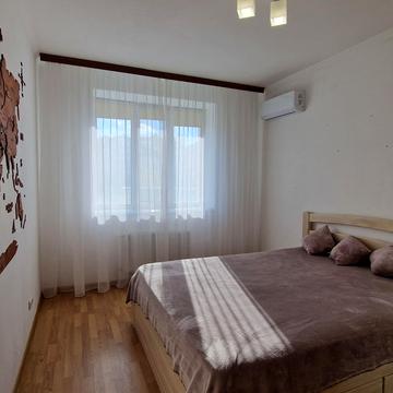 Боголюбова вул., 12