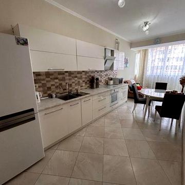 ЖК Армейский. 3-х комнатная. 100 кв.м. 20 тыс гривен