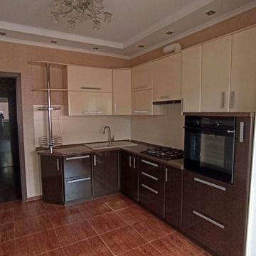 Академіка Сахарова вул., 26