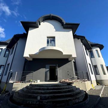 Патріарха Володимира вул., 26