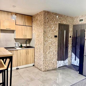 Привокзальна вул., 3а