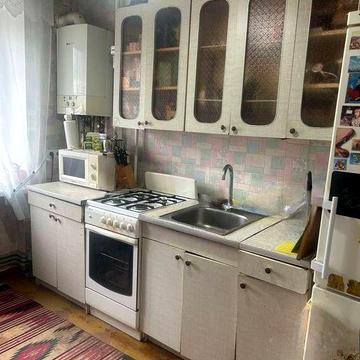 ПРОДАМ 3-кімнатну квартиру в м. Самар, по вул.В.Ковалівка.

Квартира р