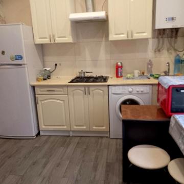 Петра Лещенка вул. (Комінтерну), 15