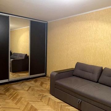 Мілютенка вул., 5-А