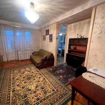 2к квартира на  Бульварі Верховної Ради, 27Б,  метро Чернігівська 10хв