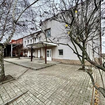 Стартова вул., 32