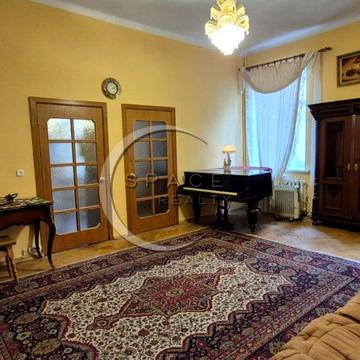 Лютеранська вул., 11-Б