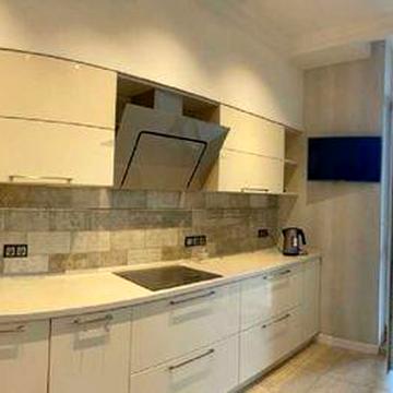 Современная, красивая квартира на Французском бульваре