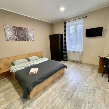 Ярослава Мудрого вул., 1