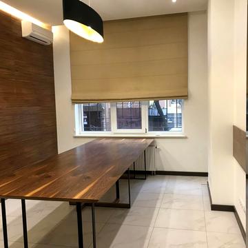 Полтавська вул., 10