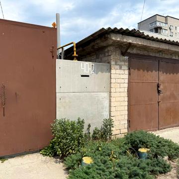 Динника вул., 40